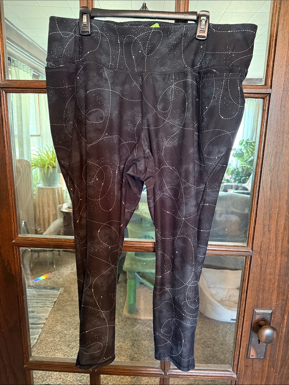 Livi Active Plus Size 22/24 High Waisted Constellation Print Leggings Pockets